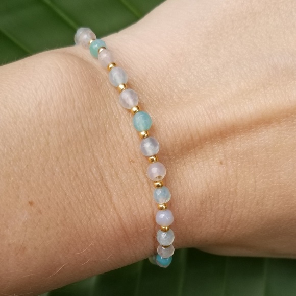 Woman's bracelet with gold tone spacers - Picture 1 of 3